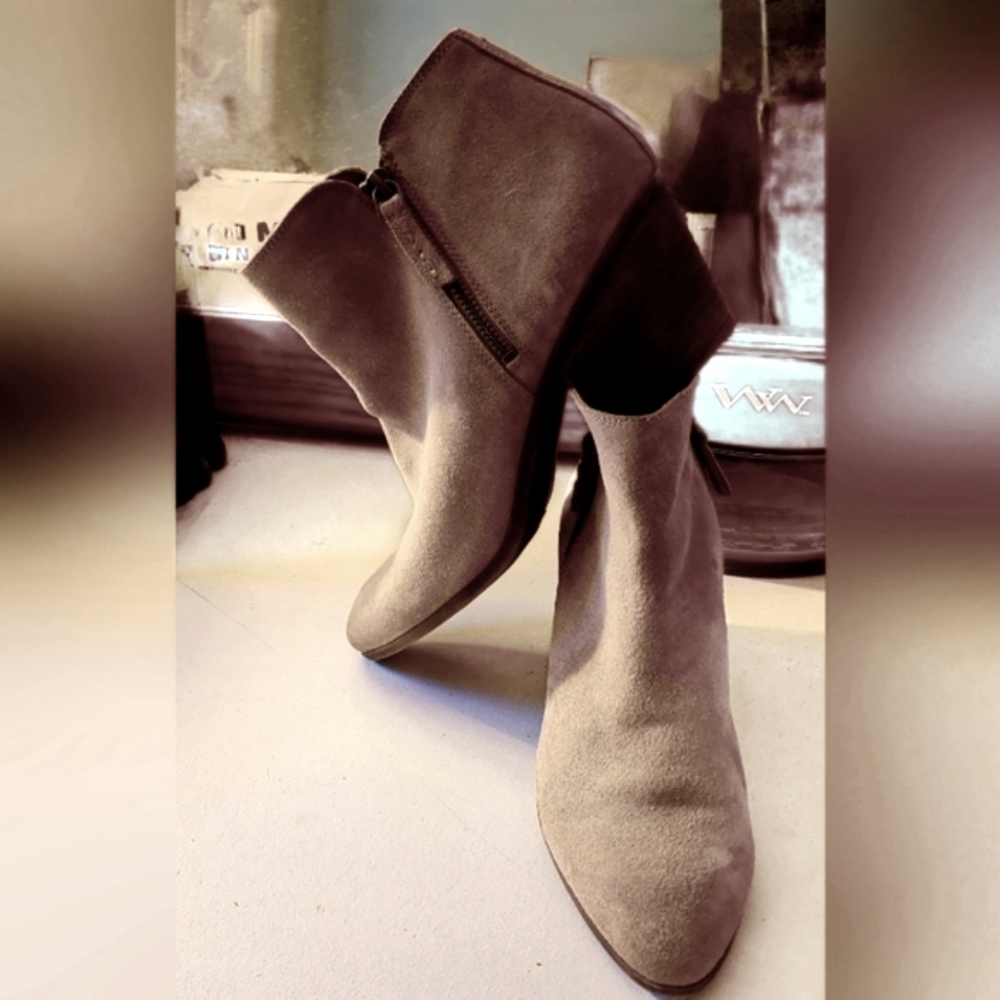 Frye & Co Suede Booties
